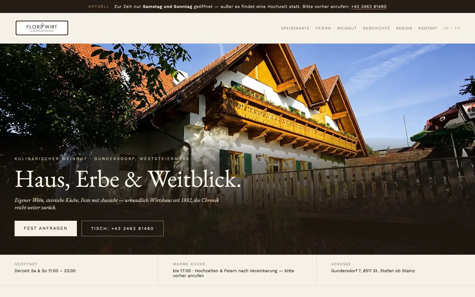 Website des Weinhofs Florlwirt mit Blick über die Weinberge