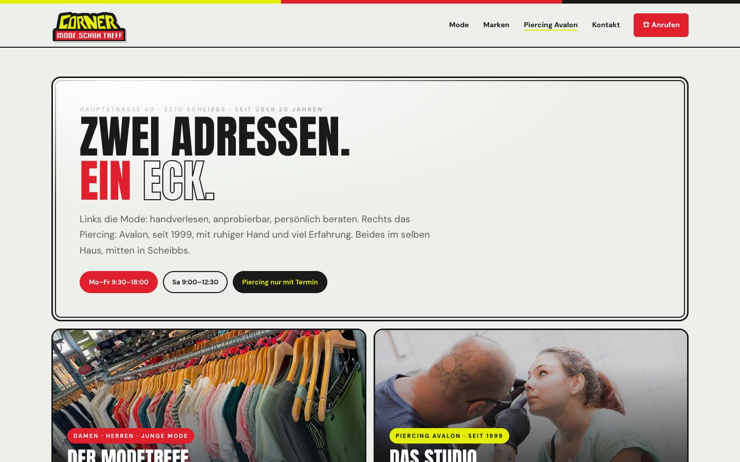 Vorschau Variante D: umrahmtes Schild mit großer Schrift „Zwei Adressen. Ein Eck.“ in Schwarz und Logo-Rot