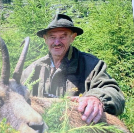 Josef Fuchs Maierhofer jun. bei der Gamsjagd