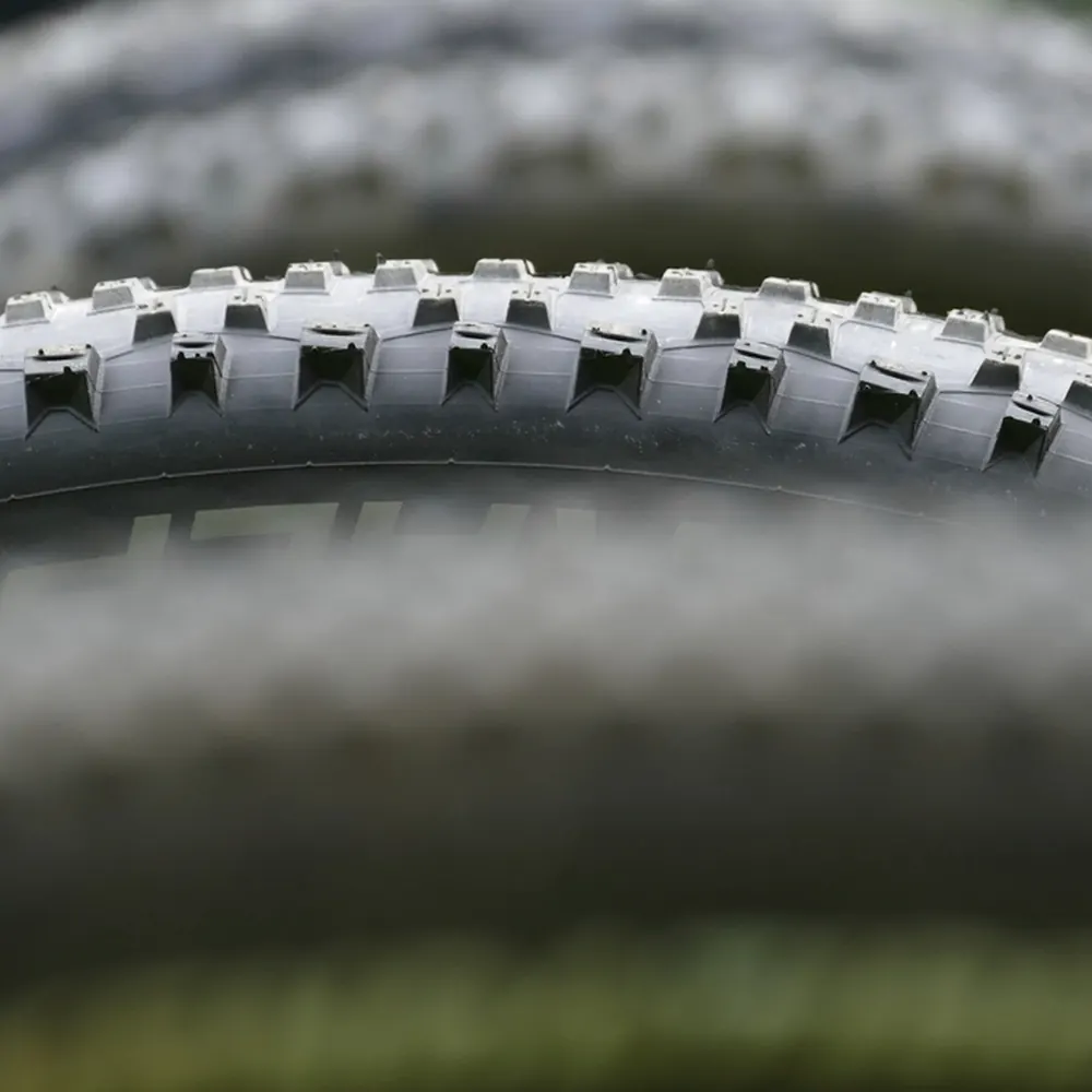 Detail: Reifenprofil